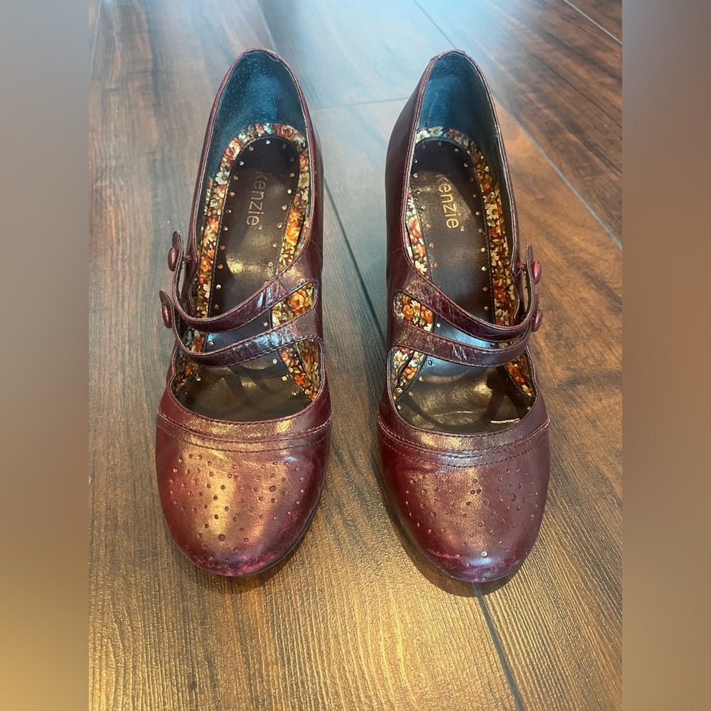 Kenzie Burgundy Mary Jane Heels – Size 8.5